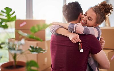 Cadeaux d’emménagement pour couple : idées pratiques et tendances